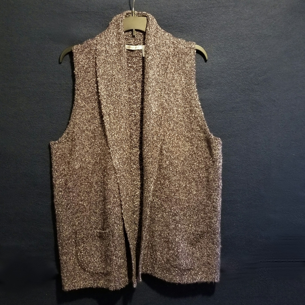 Hasting & Smith Textured Sweater Vest Offers A Cozy Open-Front Design